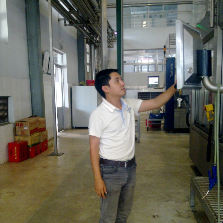 Bảo trì dây chuyền chiết chai tại nhà máy bia Sài Gòn - Daklak